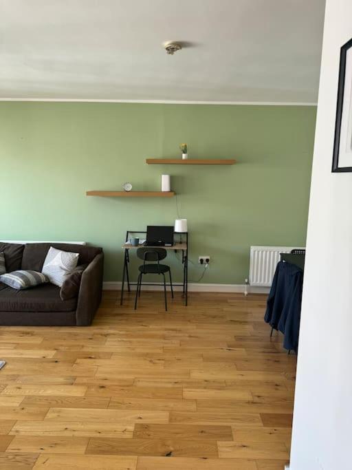 Stylish Centre 2 Bedroom With Cityscape View Appartamento