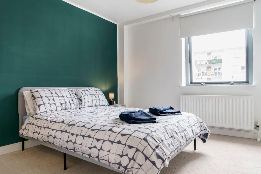 Stylish Centre 2 Bedroom With Cityscape View Appartamento *