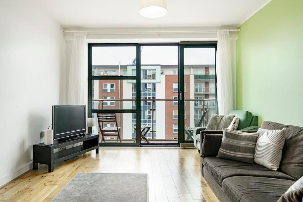 Stylish Centre 2 Bedroom With Cityscape View Appartamento *